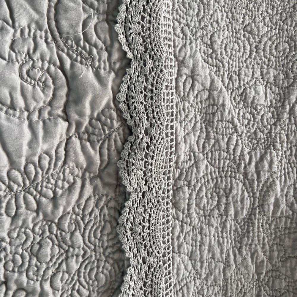 Martha Stewart Crochet Ruffle Quilt - Picture 3 of 6
